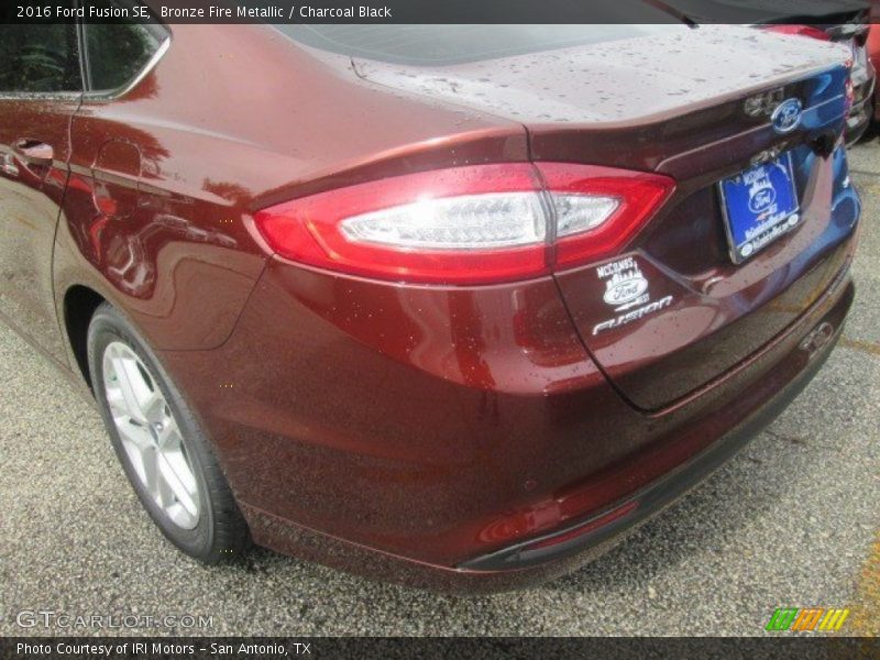 Bronze Fire Metallic / Charcoal Black 2016 Ford Fusion SE