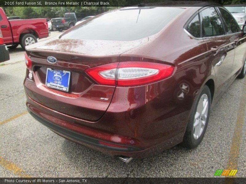 Bronze Fire Metallic / Charcoal Black 2016 Ford Fusion SE