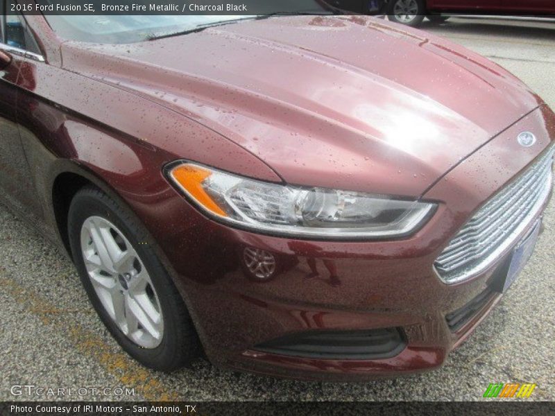 Bronze Fire Metallic / Charcoal Black 2016 Ford Fusion SE