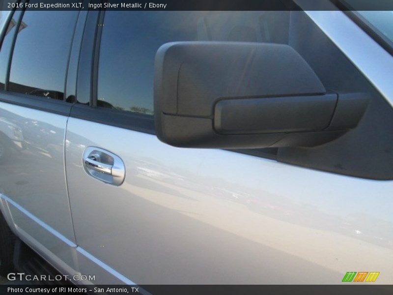 Ingot Silver Metallic / Ebony 2016 Ford Expedition XLT