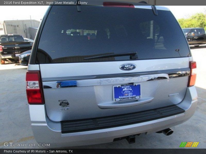 Ingot Silver Metallic / Ebony 2016 Ford Expedition XLT