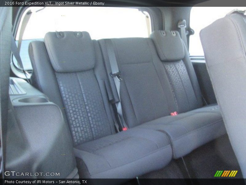 Ingot Silver Metallic / Ebony 2016 Ford Expedition XLT