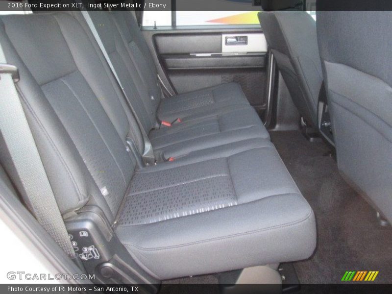 Ingot Silver Metallic / Ebony 2016 Ford Expedition XLT