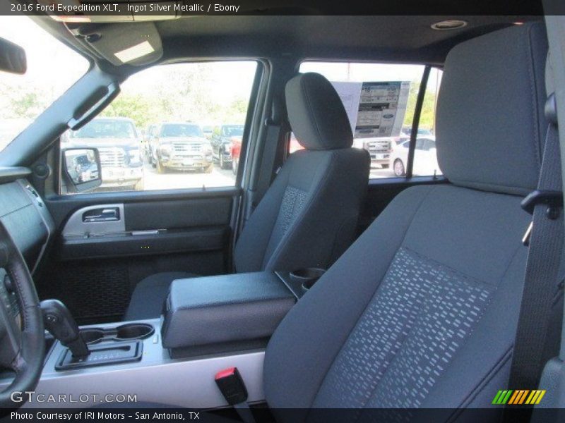 Ingot Silver Metallic / Ebony 2016 Ford Expedition XLT
