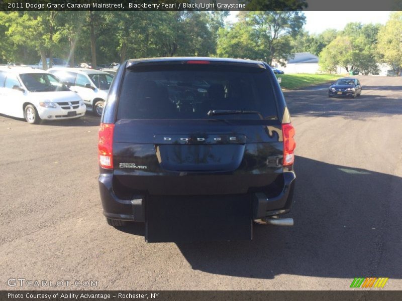 Blackberry Pearl / Black/Light Graystone 2011 Dodge Grand Caravan Mainstreet