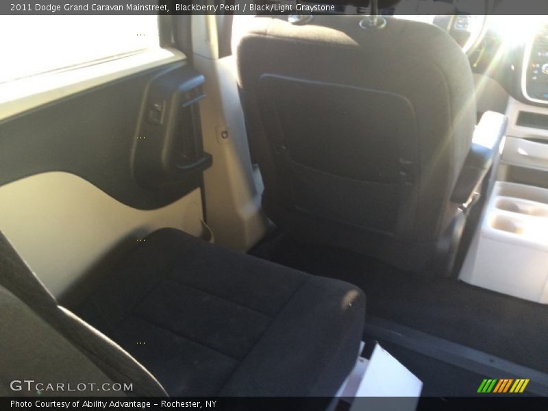 Blackberry Pearl / Black/Light Graystone 2011 Dodge Grand Caravan Mainstreet