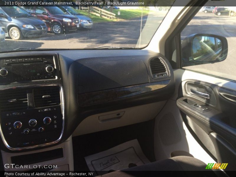 Blackberry Pearl / Black/Light Graystone 2011 Dodge Grand Caravan Mainstreet
