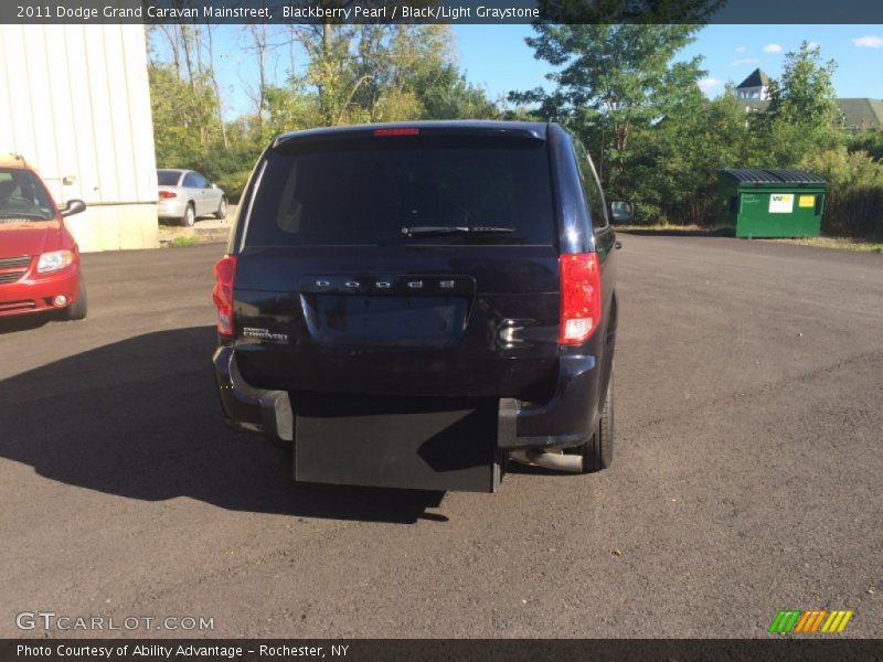 Blackberry Pearl / Black/Light Graystone 2011 Dodge Grand Caravan Mainstreet