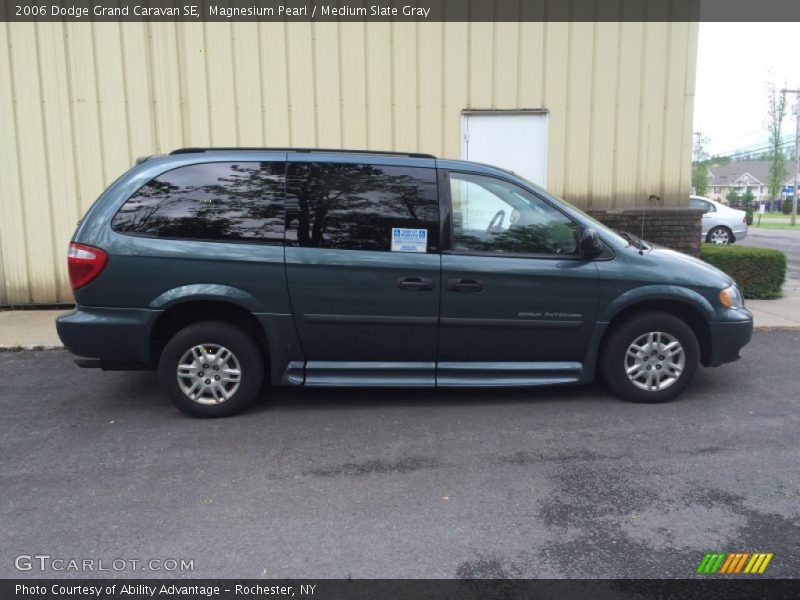 Magnesium Pearl / Medium Slate Gray 2006 Dodge Grand Caravan SE