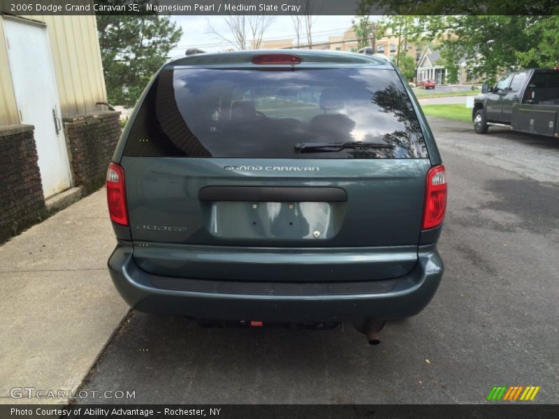 Magnesium Pearl / Medium Slate Gray 2006 Dodge Grand Caravan SE