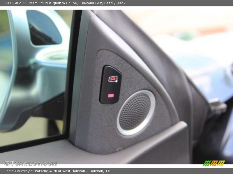 Controls of 2016 S5 Premium Plus quattro Coupe
