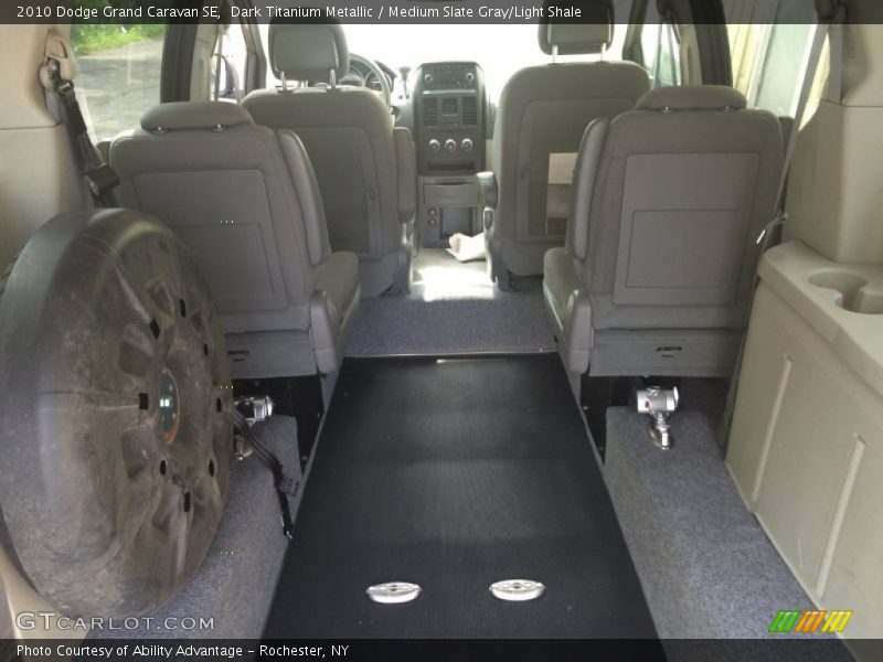 Dark Titanium Metallic / Medium Slate Gray/Light Shale 2010 Dodge Grand Caravan SE