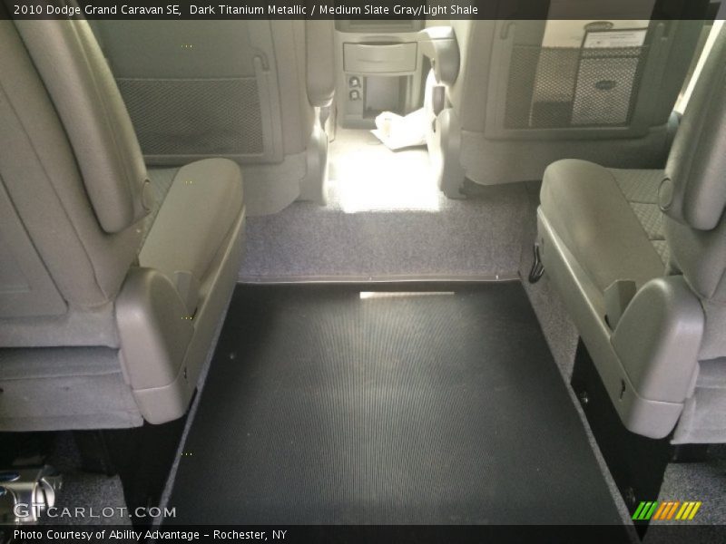 Dark Titanium Metallic / Medium Slate Gray/Light Shale 2010 Dodge Grand Caravan SE