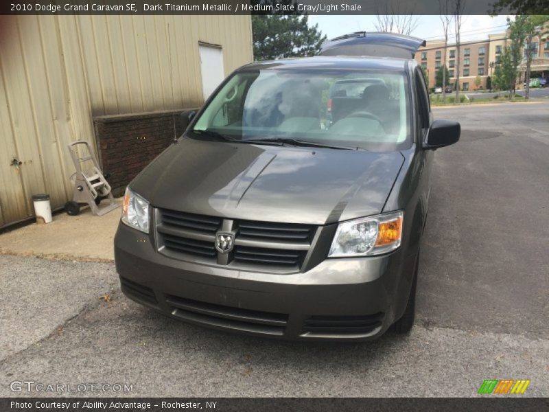 Dark Titanium Metallic / Medium Slate Gray/Light Shale 2010 Dodge Grand Caravan SE