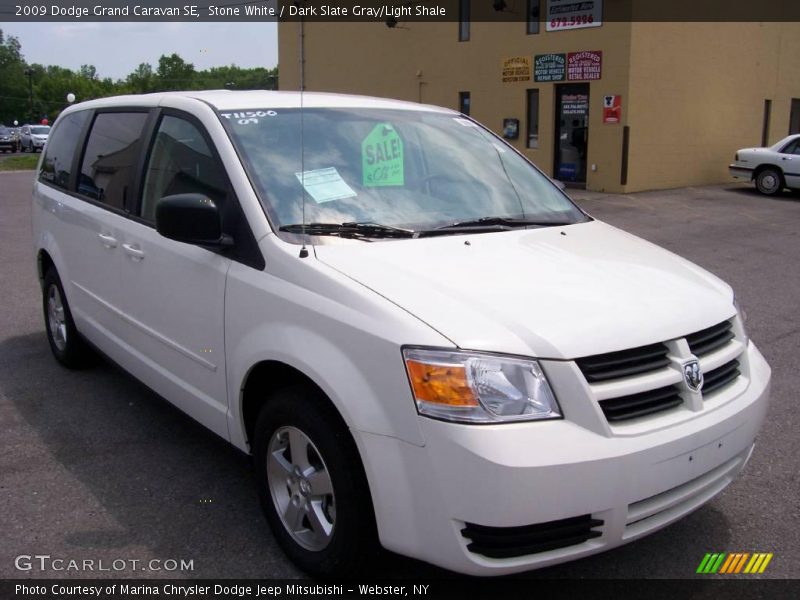 Stone White / Dark Slate Gray/Light Shale 2009 Dodge Grand Caravan SE