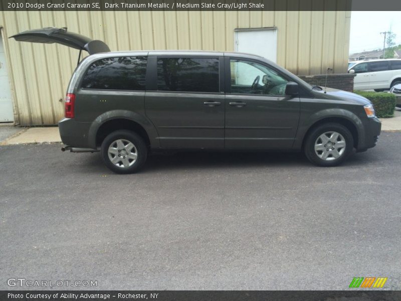 Dark Titanium Metallic / Medium Slate Gray/Light Shale 2010 Dodge Grand Caravan SE