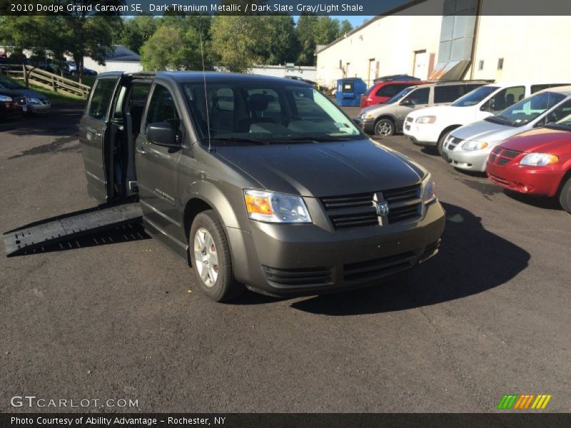 Dark Titanium Metallic / Dark Slate Gray/Light Shale 2010 Dodge Grand Caravan SE