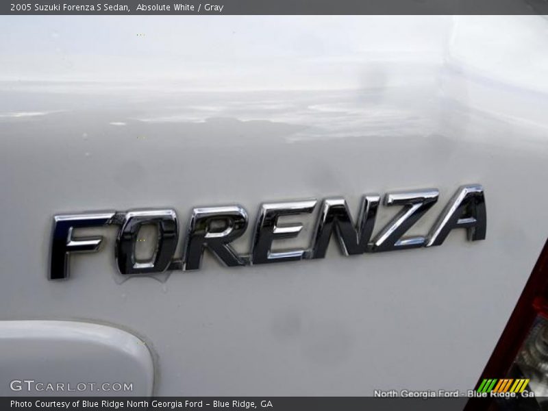 Absolute White / Gray 2005 Suzuki Forenza S Sedan