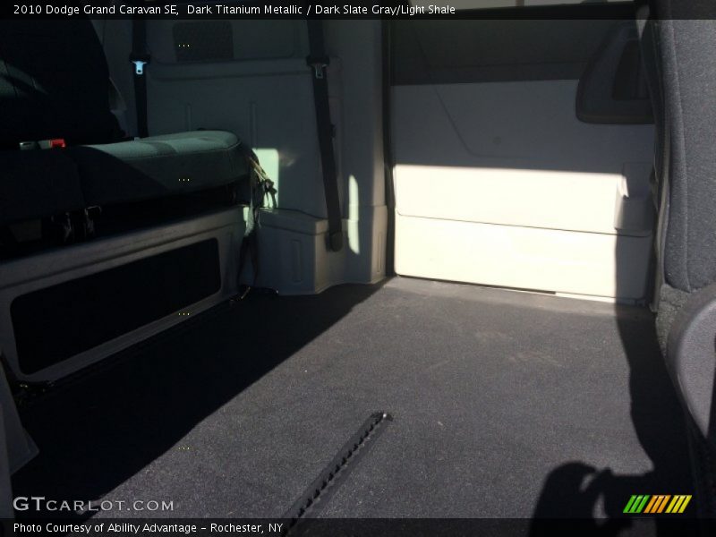 Dark Titanium Metallic / Dark Slate Gray/Light Shale 2010 Dodge Grand Caravan SE