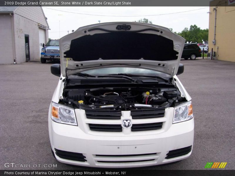 Stone White / Dark Slate Gray/Light Shale 2009 Dodge Grand Caravan SE