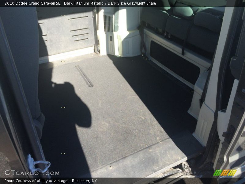 Dark Titanium Metallic / Dark Slate Gray/Light Shale 2010 Dodge Grand Caravan SE