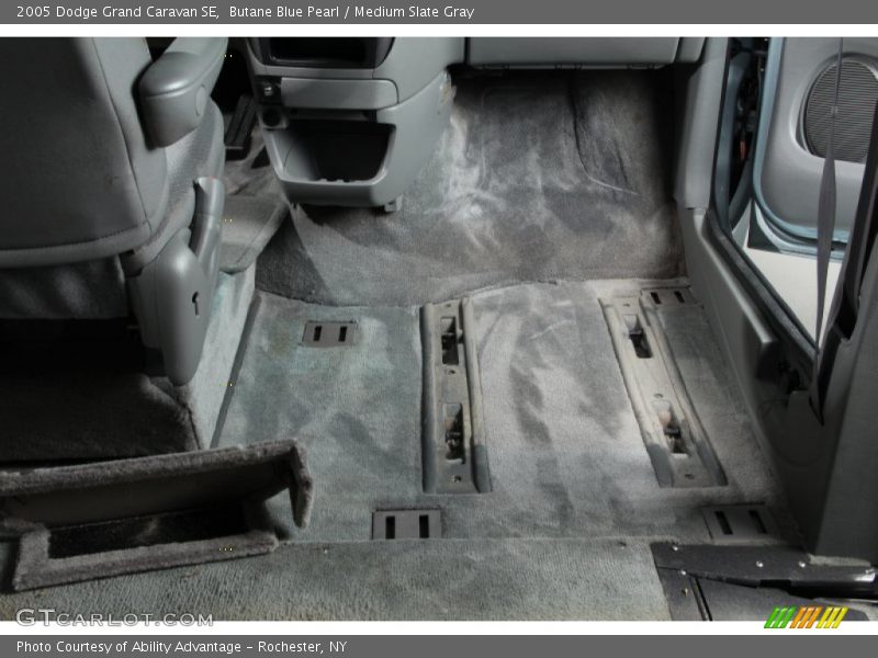 Butane Blue Pearl / Medium Slate Gray 2005 Dodge Grand Caravan SE