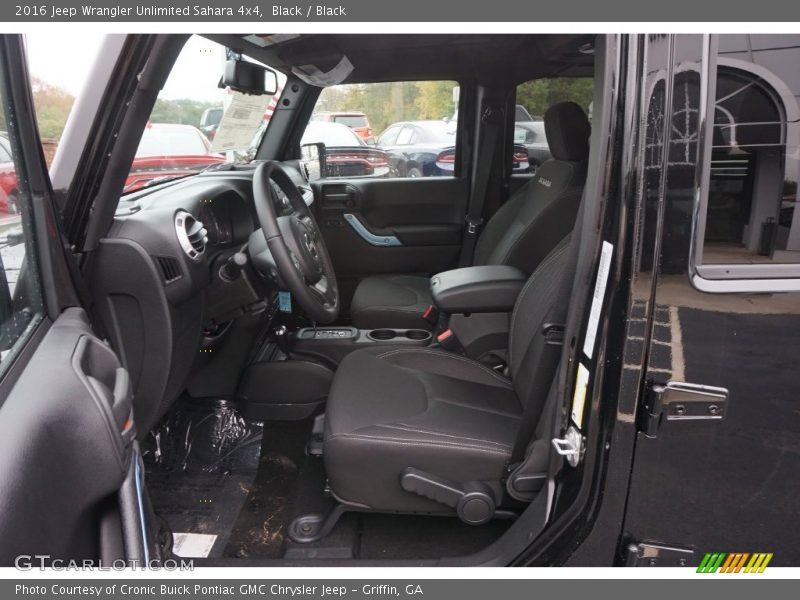 Black / Black 2016 Jeep Wrangler Unlimited Sahara 4x4
