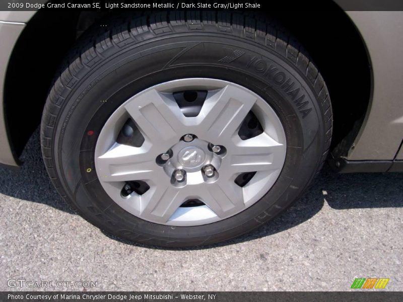 Light Sandstone Metallic / Dark Slate Gray/Light Shale 2009 Dodge Grand Caravan SE