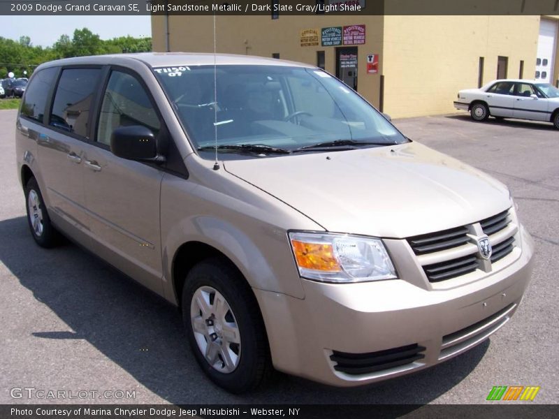 Light Sandstone Metallic / Dark Slate Gray/Light Shale 2009 Dodge Grand Caravan SE