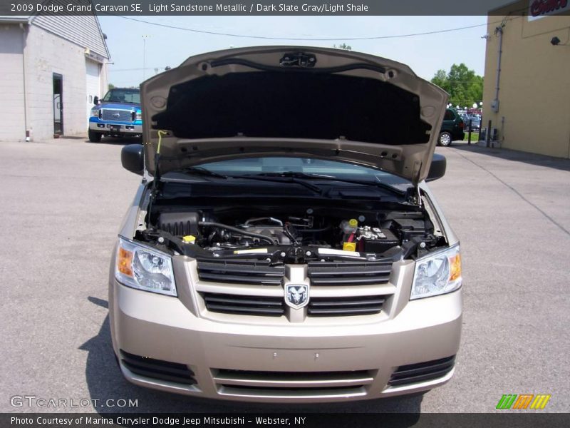 Light Sandstone Metallic / Dark Slate Gray/Light Shale 2009 Dodge Grand Caravan SE