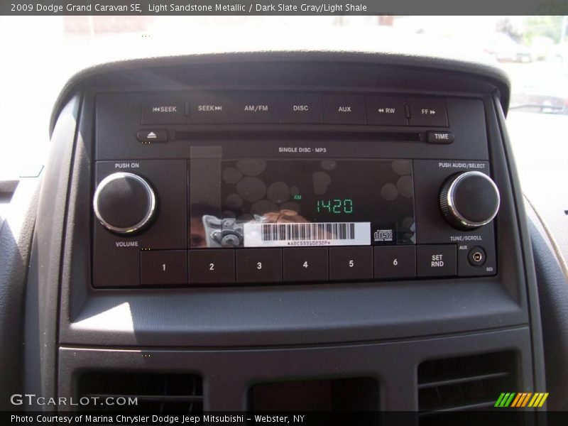 Light Sandstone Metallic / Dark Slate Gray/Light Shale 2009 Dodge Grand Caravan SE
