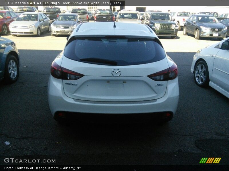 Snowflake White Pearl / Black 2014 Mazda MAZDA3 i Touring 5 Door