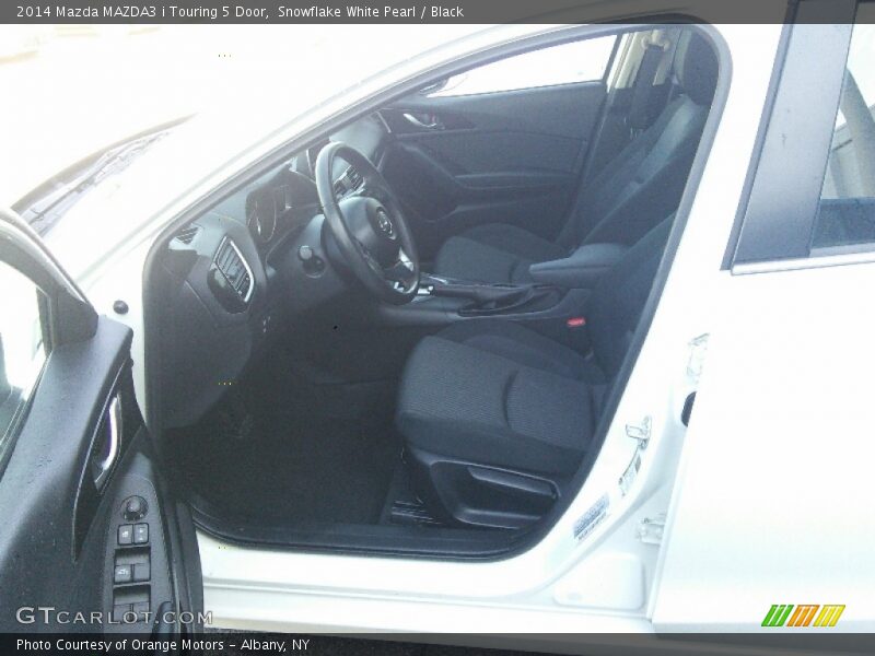 Snowflake White Pearl / Black 2014 Mazda MAZDA3 i Touring 5 Door