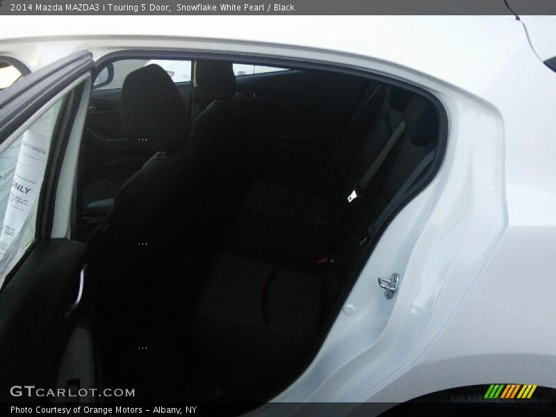 Snowflake White Pearl / Black 2014 Mazda MAZDA3 i Touring 5 Door
