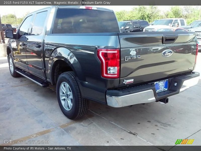 Magnetic Metallic / Medium Earth Gray 2015 Ford F150 XLT SuperCrew