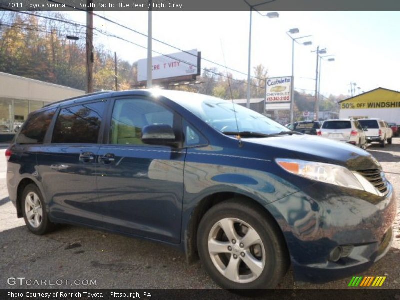 South Pacific Blue Pearl / Light Gray 2011 Toyota Sienna LE