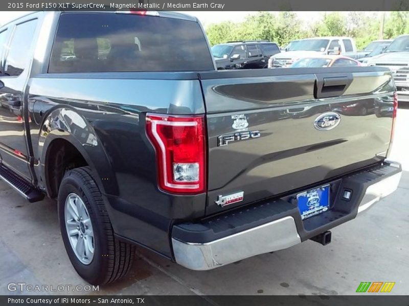 Magnetic Metallic / Medium Earth Gray 2015 Ford F150 XLT SuperCrew