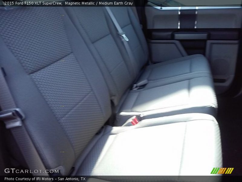 Magnetic Metallic / Medium Earth Gray 2015 Ford F150 XLT SuperCrew