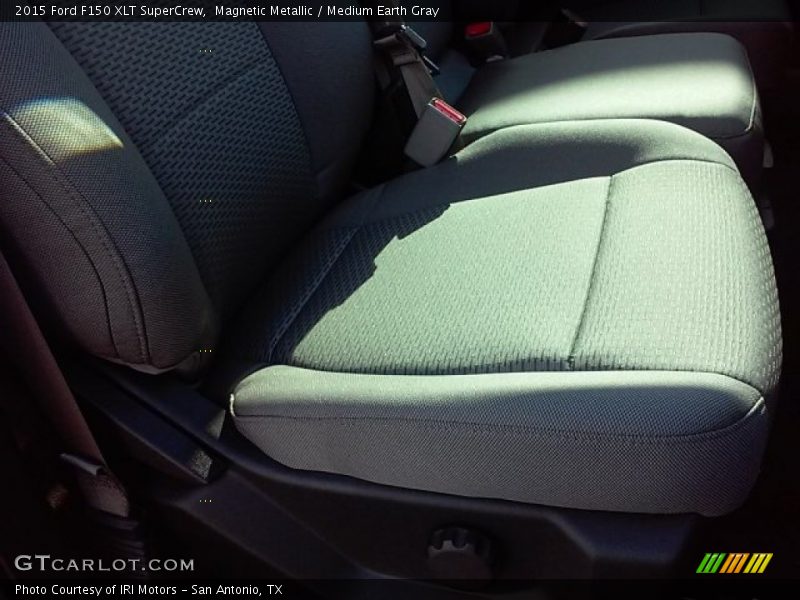 Magnetic Metallic / Medium Earth Gray 2015 Ford F150 XLT SuperCrew