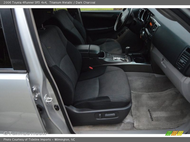 Titanium Metallic / Dark Charcoal 2006 Toyota 4Runner SR5 4x4