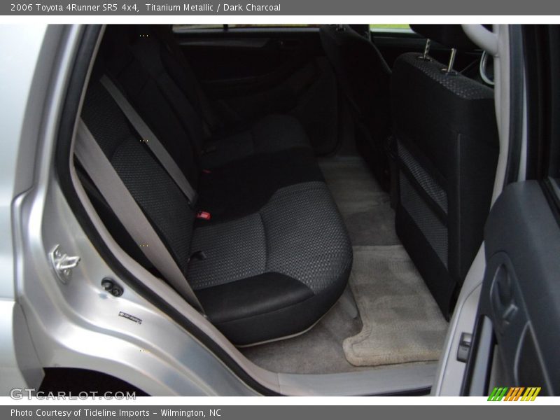 Titanium Metallic / Dark Charcoal 2006 Toyota 4Runner SR5 4x4