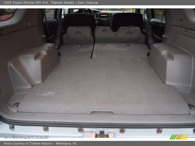 Titanium Metallic / Dark Charcoal 2006 Toyota 4Runner SR5 4x4