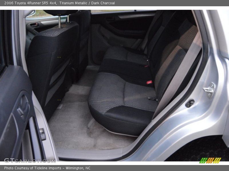 Titanium Metallic / Dark Charcoal 2006 Toyota 4Runner SR5 4x4