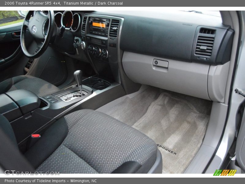 Titanium Metallic / Dark Charcoal 2006 Toyota 4Runner SR5 4x4