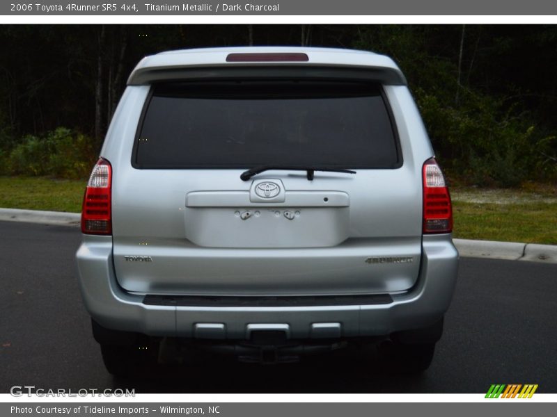 Titanium Metallic / Dark Charcoal 2006 Toyota 4Runner SR5 4x4