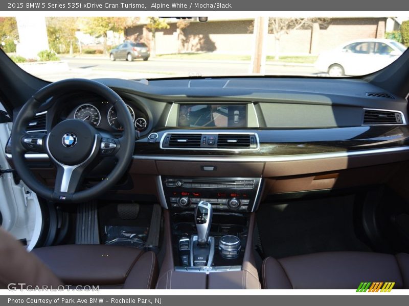 Dashboard of 2015 5 Series 535i xDrive Gran Turismo