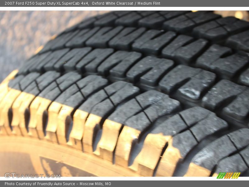 Oxford White Clearcoat / Medium Flint 2007 Ford F250 Super Duty XL SuperCab 4x4