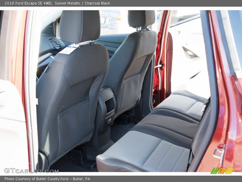 Sunset Metallic / Charcoal Black 2016 Ford Escape SE 4WD