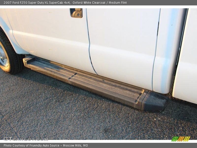 Oxford White Clearcoat / Medium Flint 2007 Ford F250 Super Duty XL SuperCab 4x4