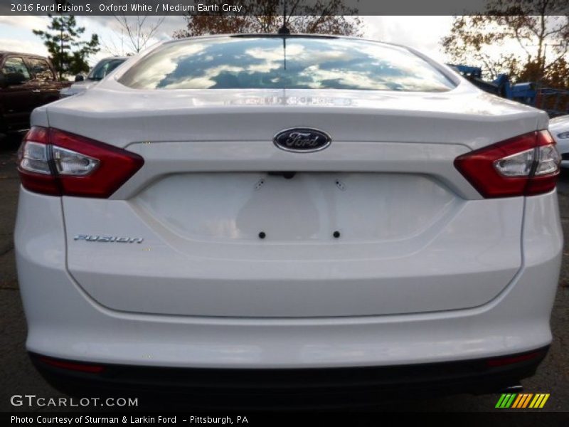 Oxford White / Medium Earth Gray 2016 Ford Fusion S